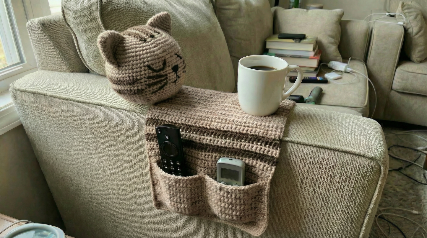 The Cozy Cat: Crochet Sofa Organizer - PDF Pattern